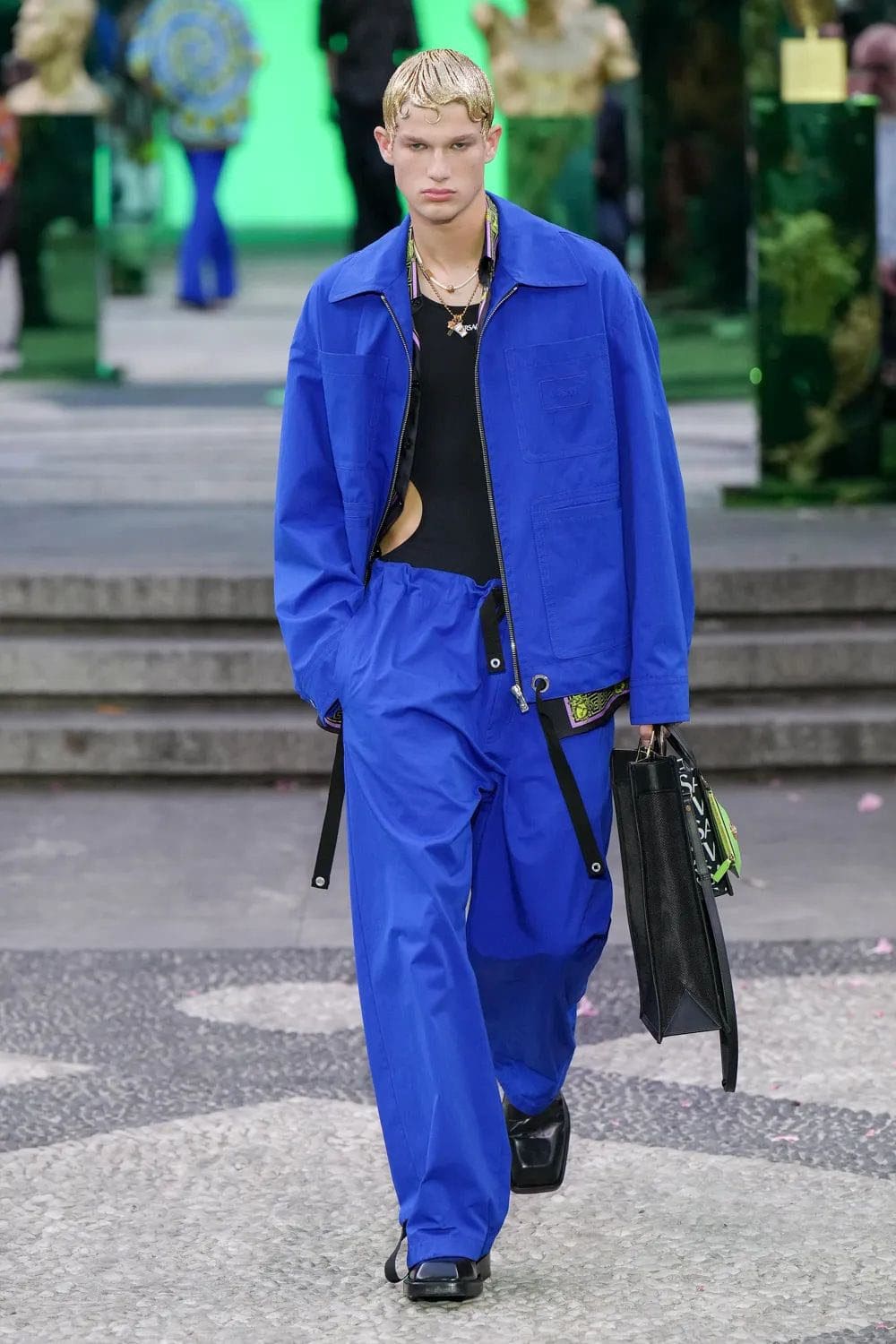 Versace Herren Frühling Sommer 2023 Runway Magazin