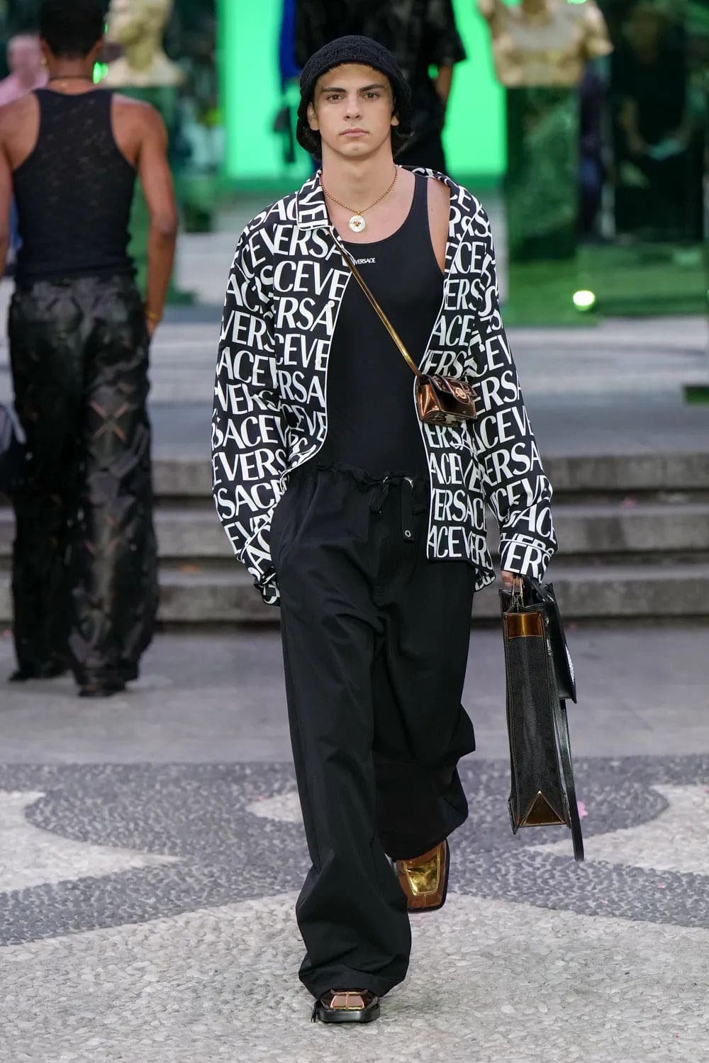 Versace Herren Frühling Sommer 2023 Runway Magazin