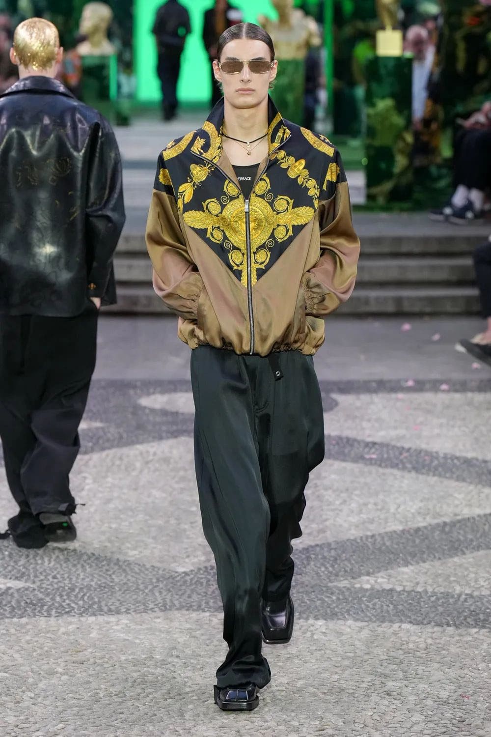 Versace Herren Frühling Sommer 2023 Runway Magazin