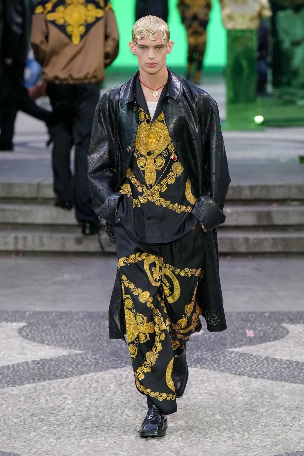 Versace Herren Frühling Sommer 2023 Runway Magazin