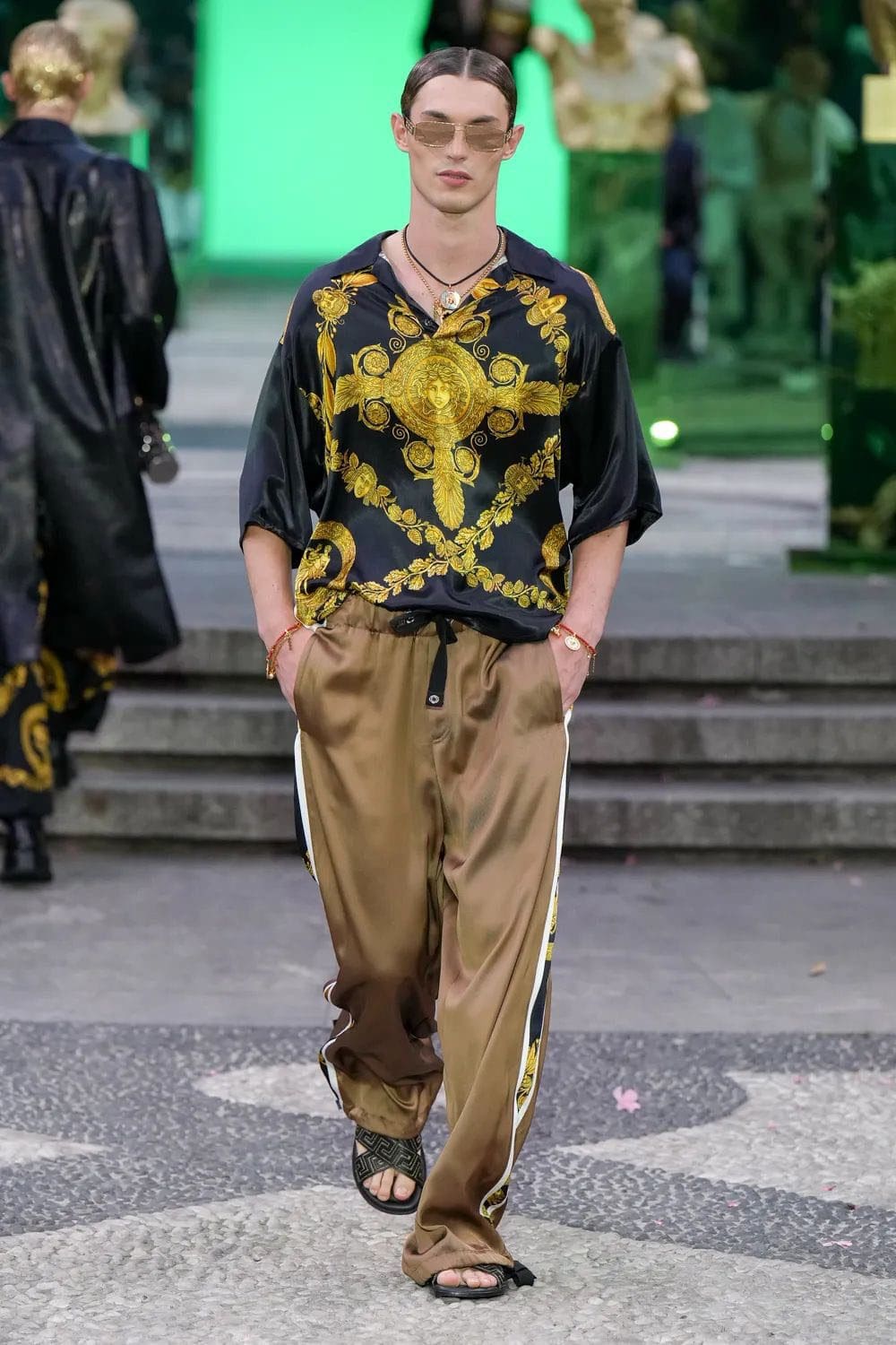 Versace Herren Frühling Sommer 2023 Runway Magazin