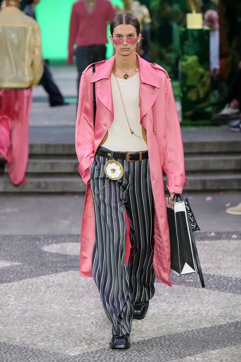 Versace Herren Frühling Sommer 2023 Runway Magazin
