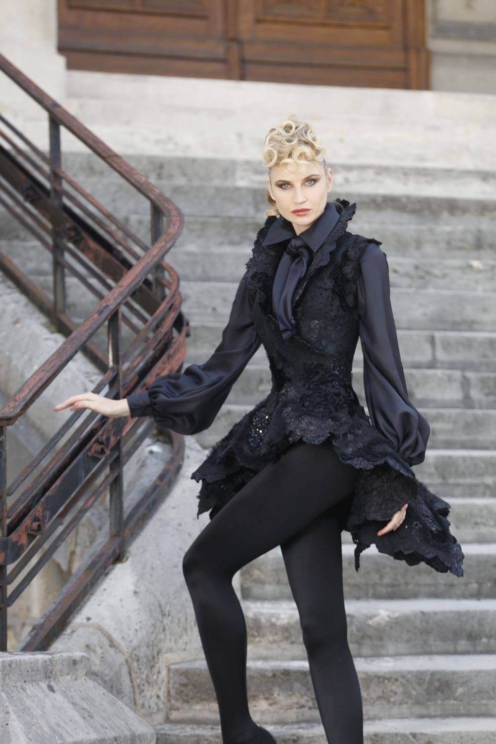 Franck Sorbier Alta Costura Outono Inverno 2022-2023 Runway revista
