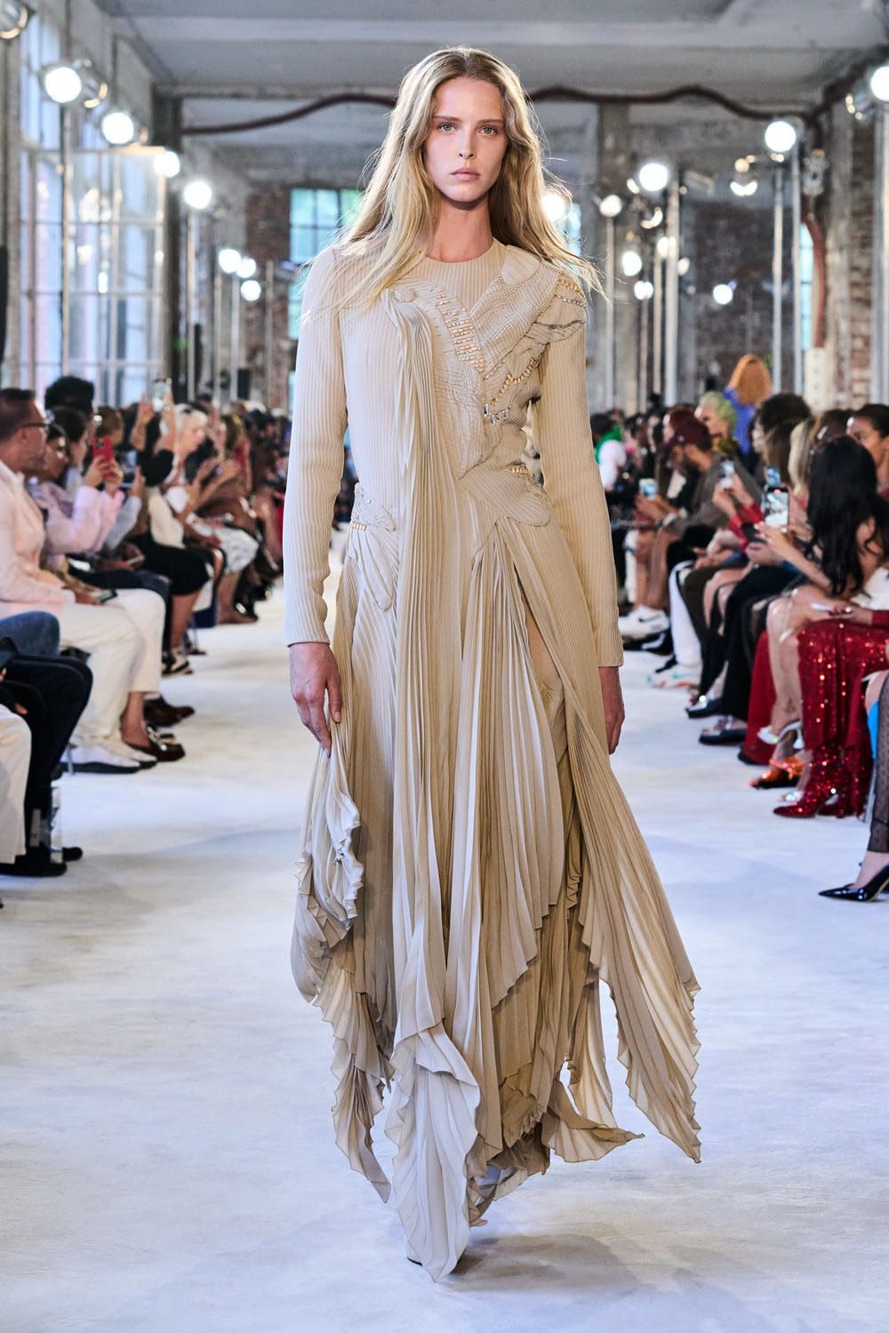 Alexandre Vauthier 2022 秋冬高级时装-2023 Runway 杂志