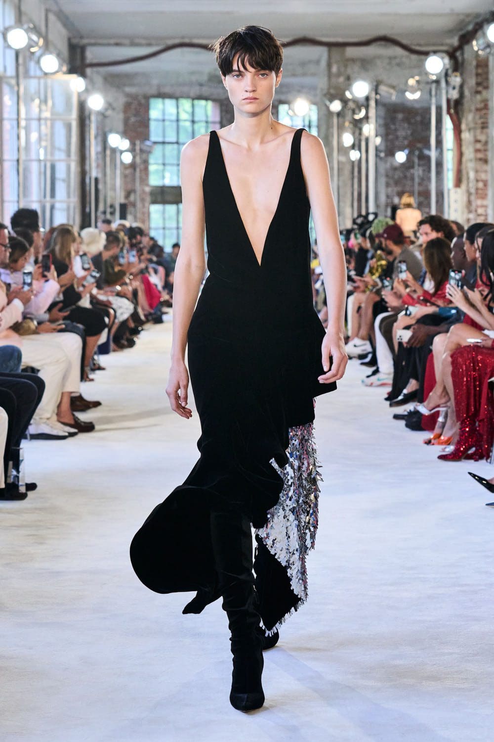 Alexandre Vauthier 2022 秋冬高级时装-2023 Runway 杂志