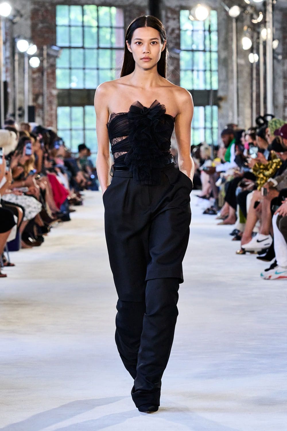 Alexandre Vauthier 2022 秋冬高级时装-2023 Runway 杂志