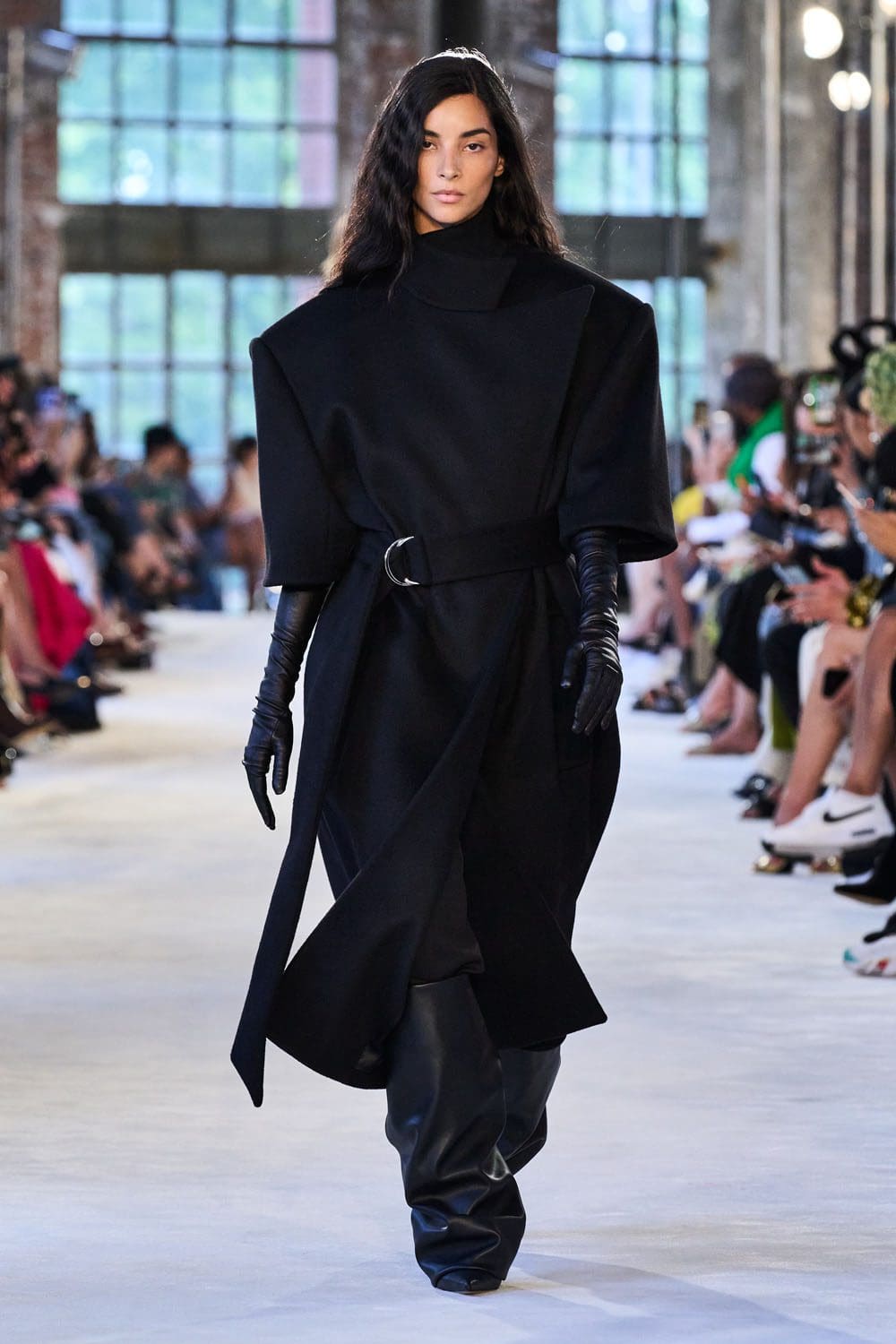 Alexandre Vauthier 2022 秋冬高级时装-2023 Runway 杂志