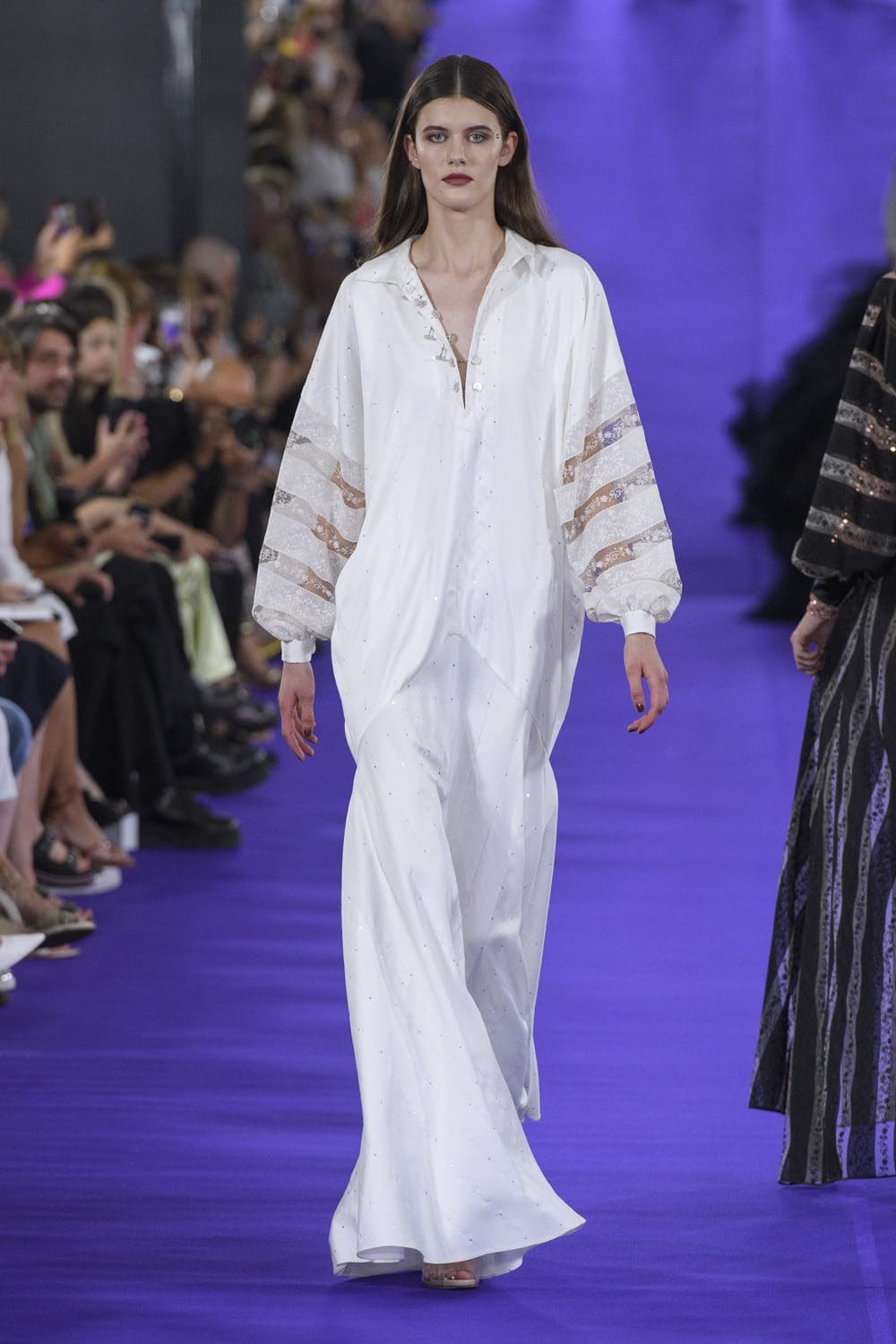 Alexis Mabille Haute Couture Herbst 2022-2023 Runway Magazin