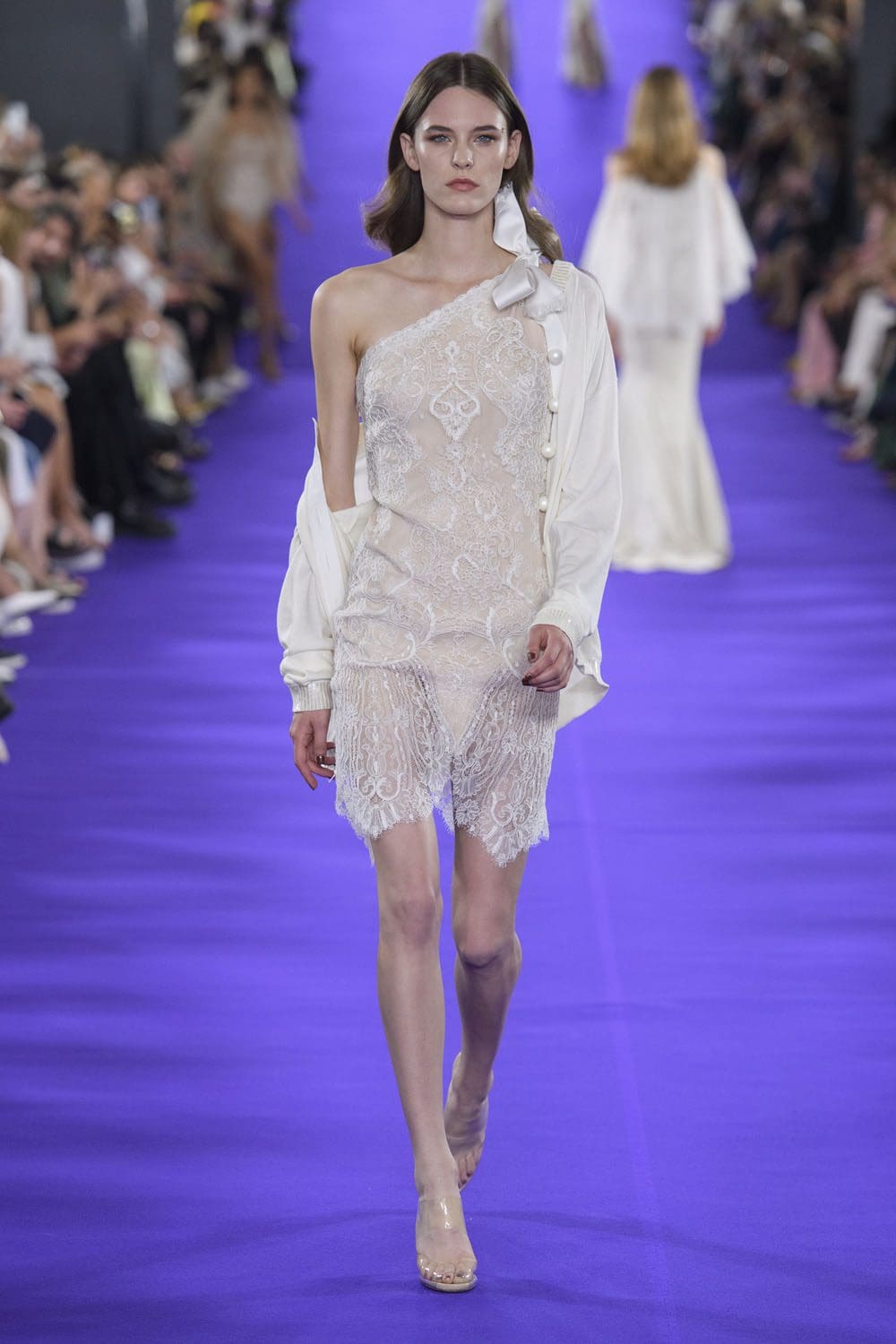 Alexis Mabille Haute Couture Herbst 2022-2023 Runway Magazin