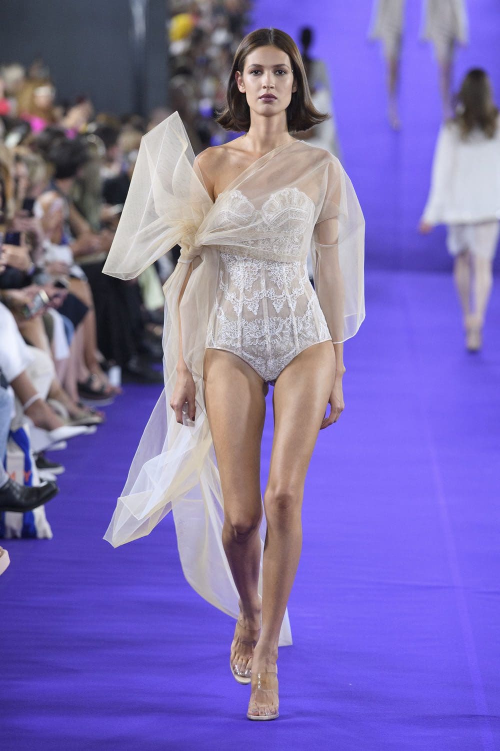 Alexis Mabille Haute Couture Herbst 2022-2023 Runway Magazin