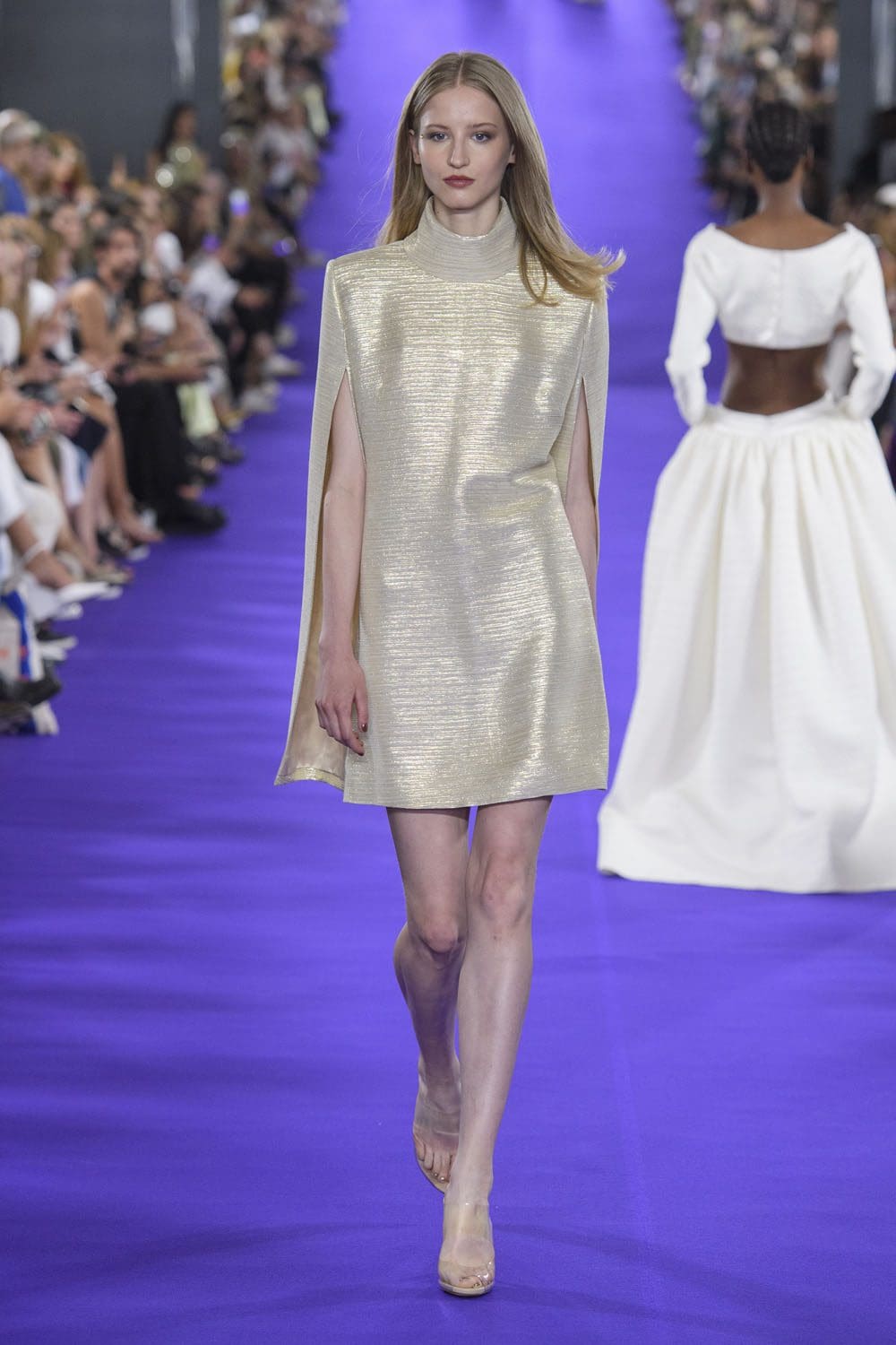 Alexis Mabille Haute Couture Herbst 2022-2023 Runway Magazin