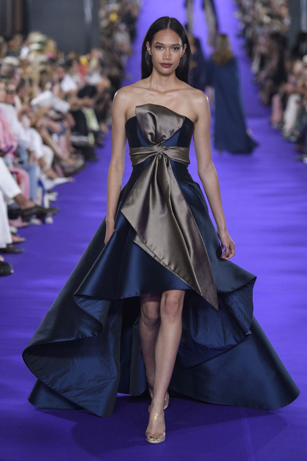 Alexis Mabille Haute Couture Herbst 2022-2023 Runway Magazin