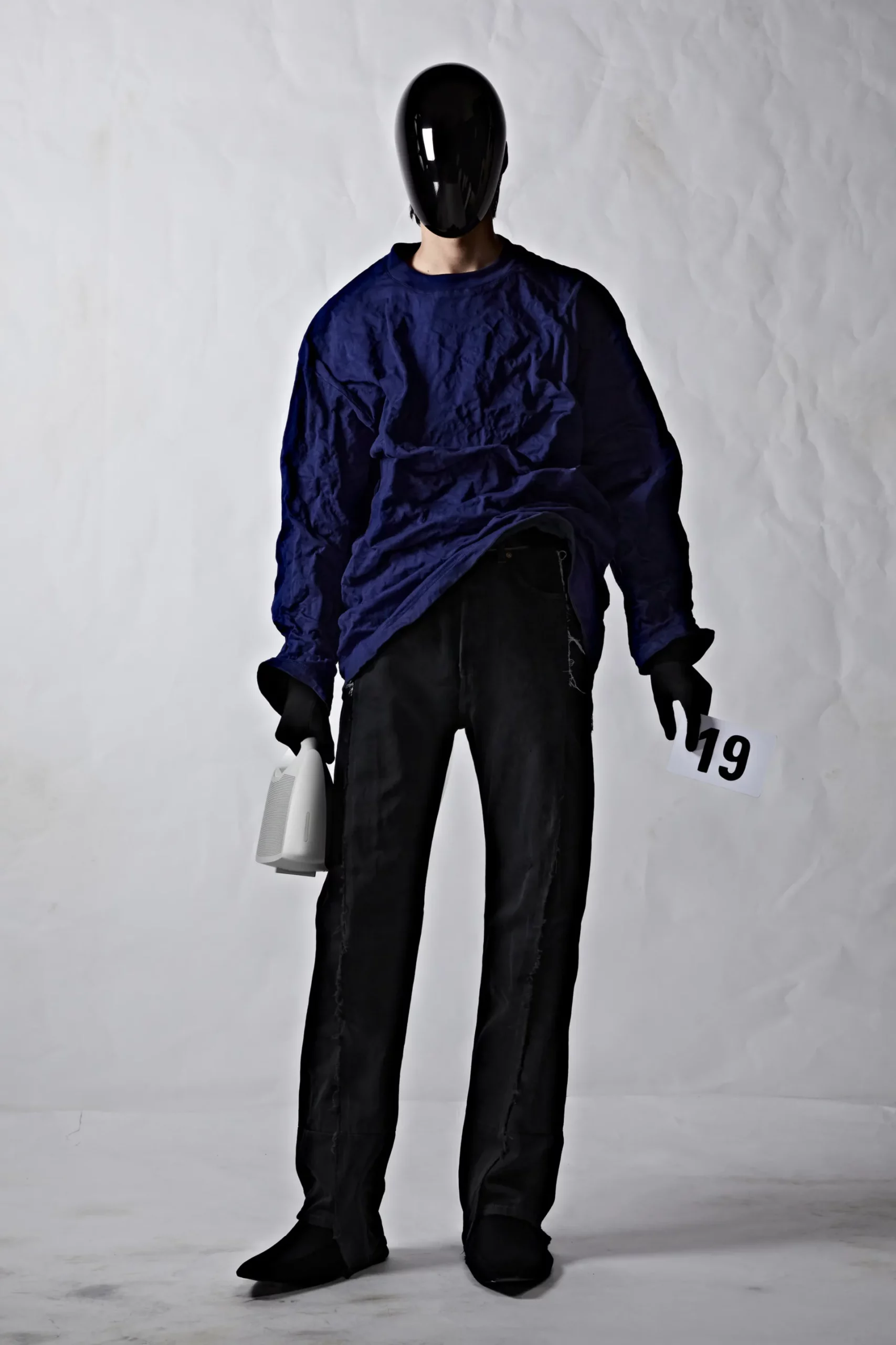 Balenciaga 2022 秋冬高级定制系列-2023 Runway 杂志