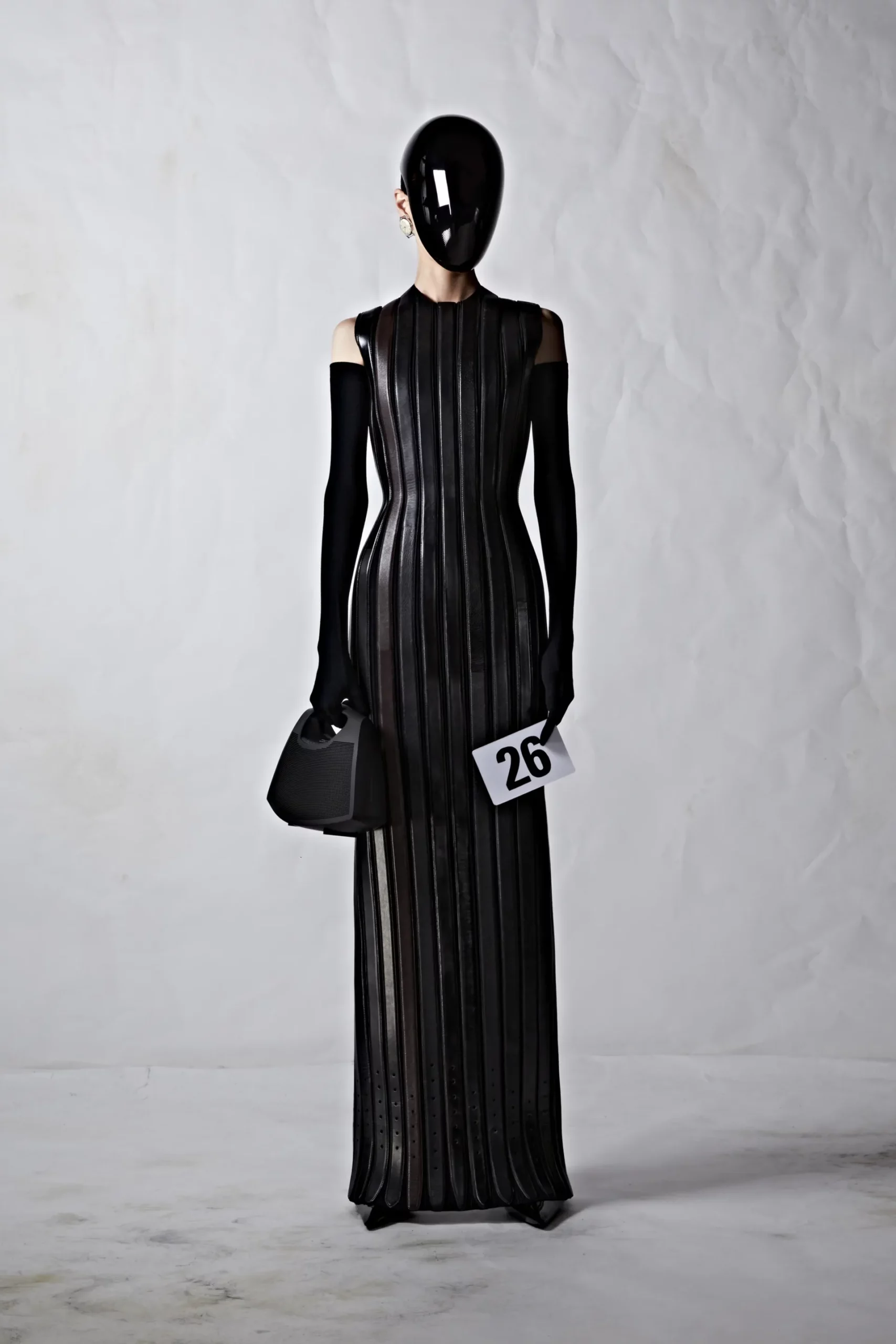 Balenciaga 2022 秋冬高级定制系列-2023 Runway 杂志
