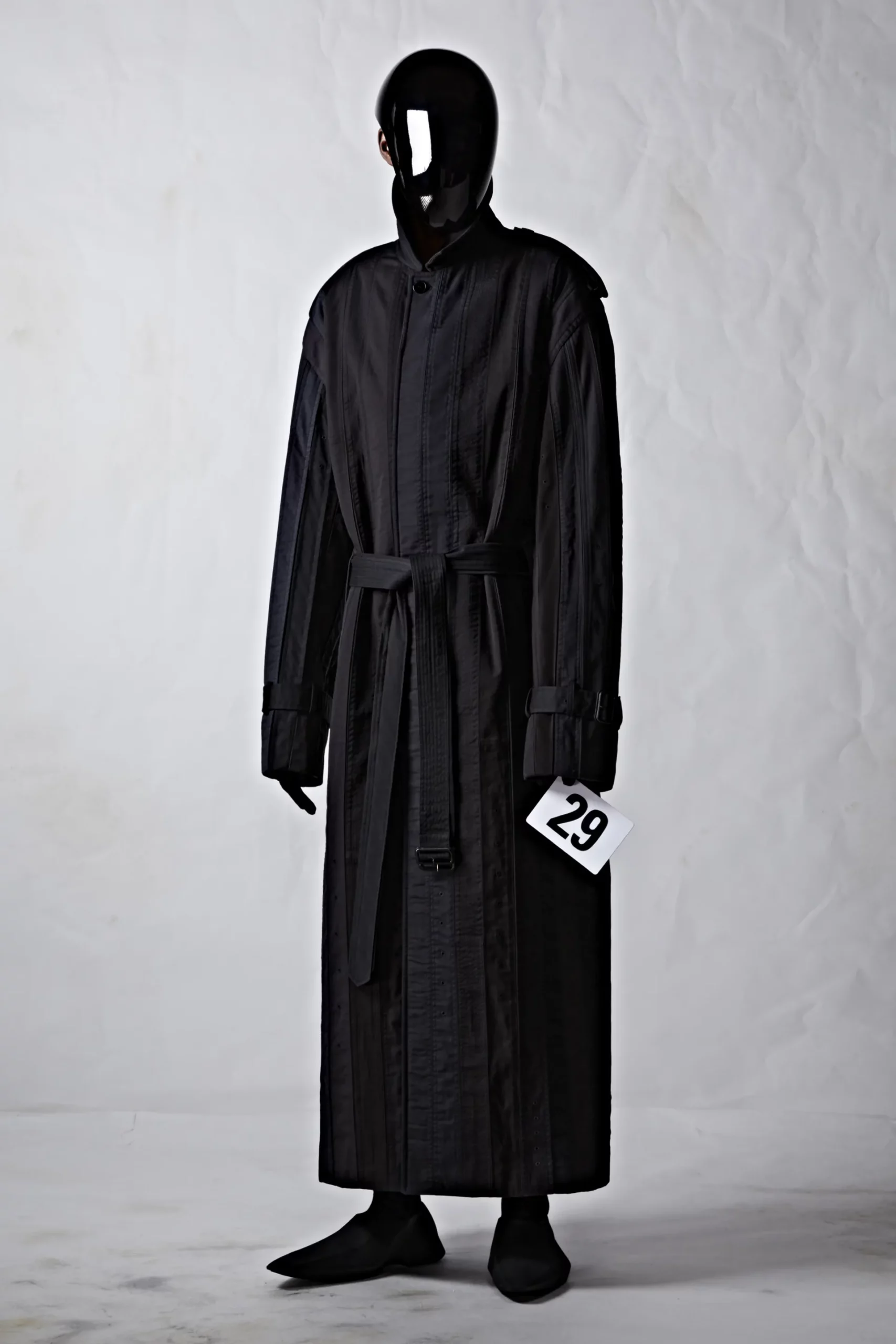 Balenciaga 2022 秋冬高级定制系列-2023 Runway 杂志
