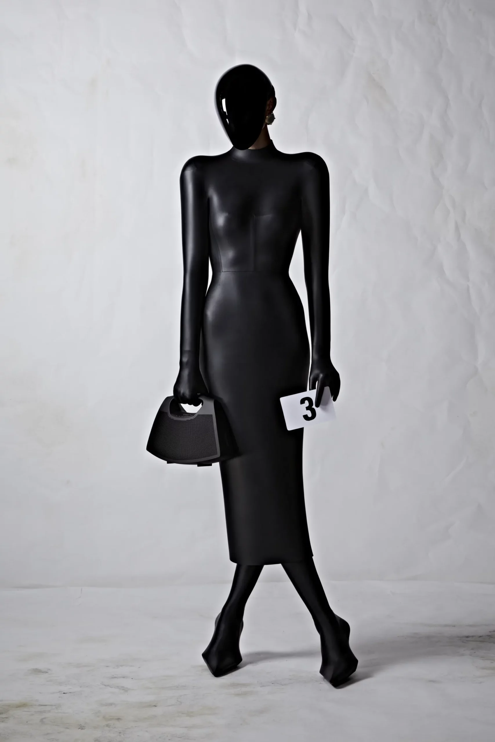 Balenciaga 2022 秋冬高级定制系列-2023 Runway 杂志