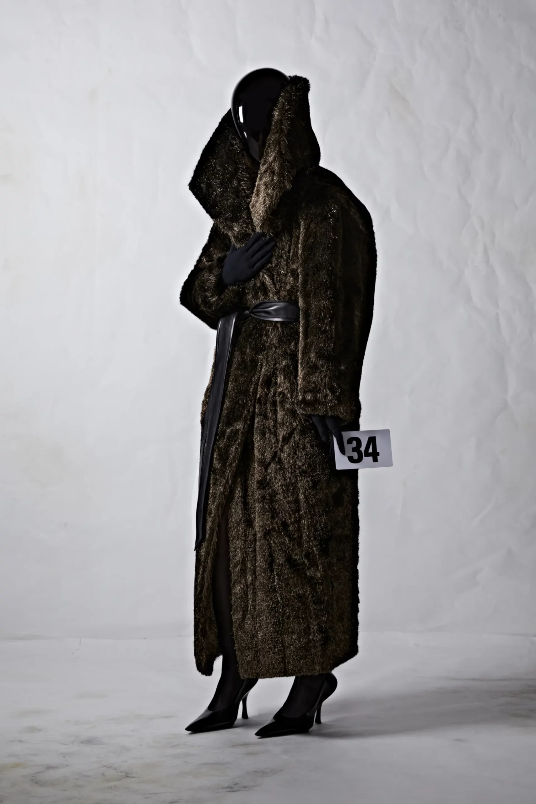 Balenciaga 2022 秋冬高级定制系列-2023 Runway 杂志