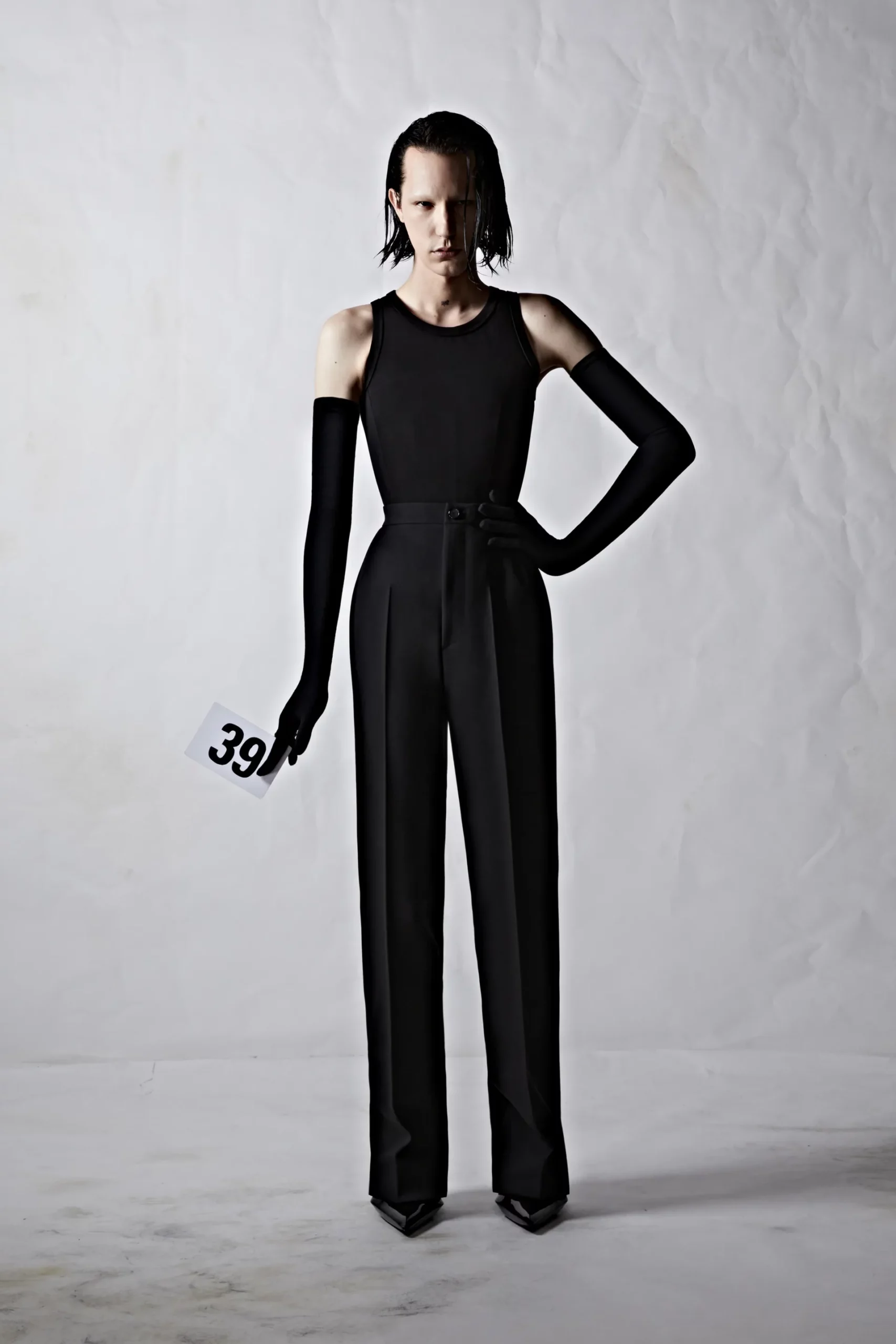 Balenciaga 2022 秋冬高级定制系列-2023 Runway 杂志