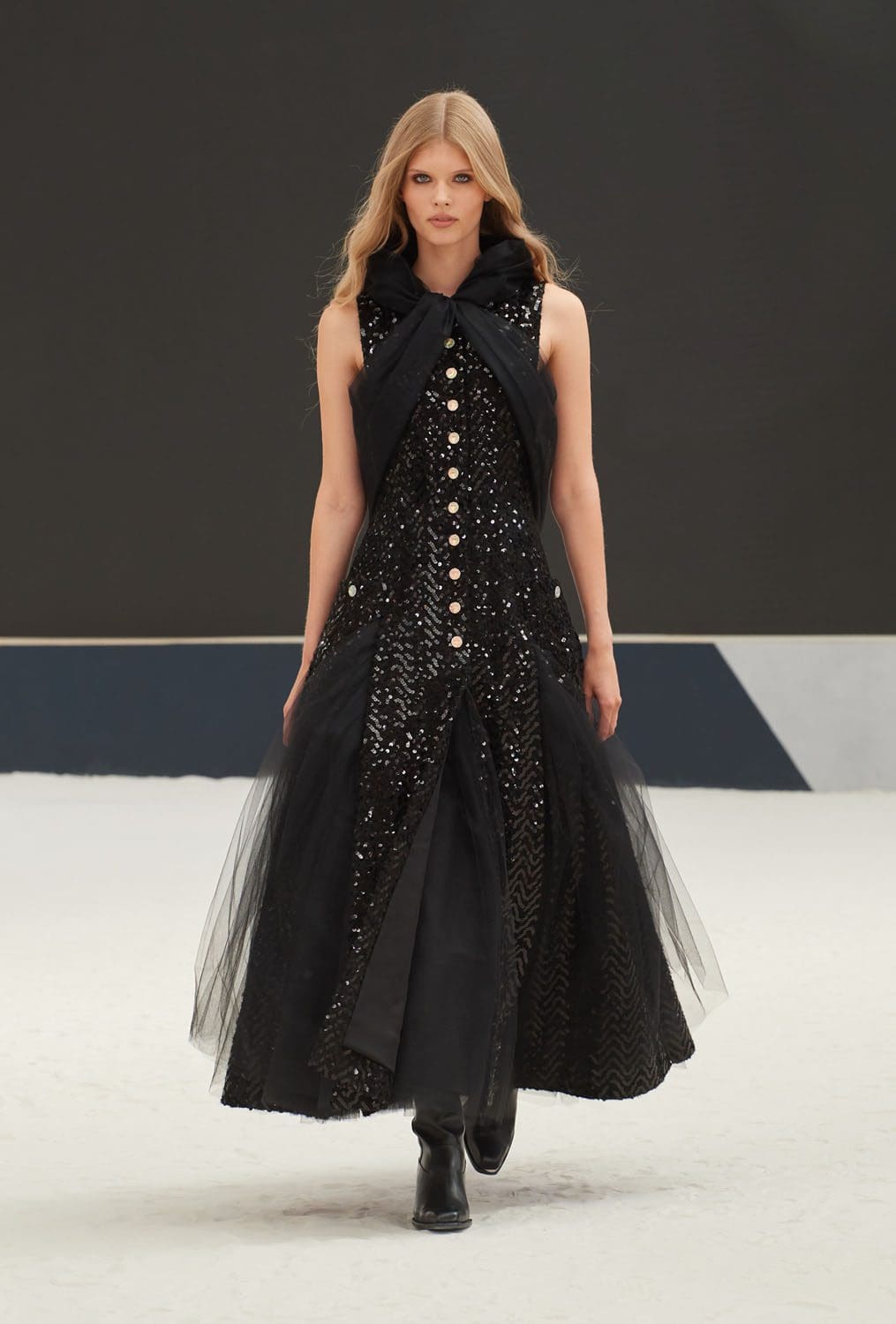 香奈儿 2022 秋冬高级定制系列-2023 Runway 杂志