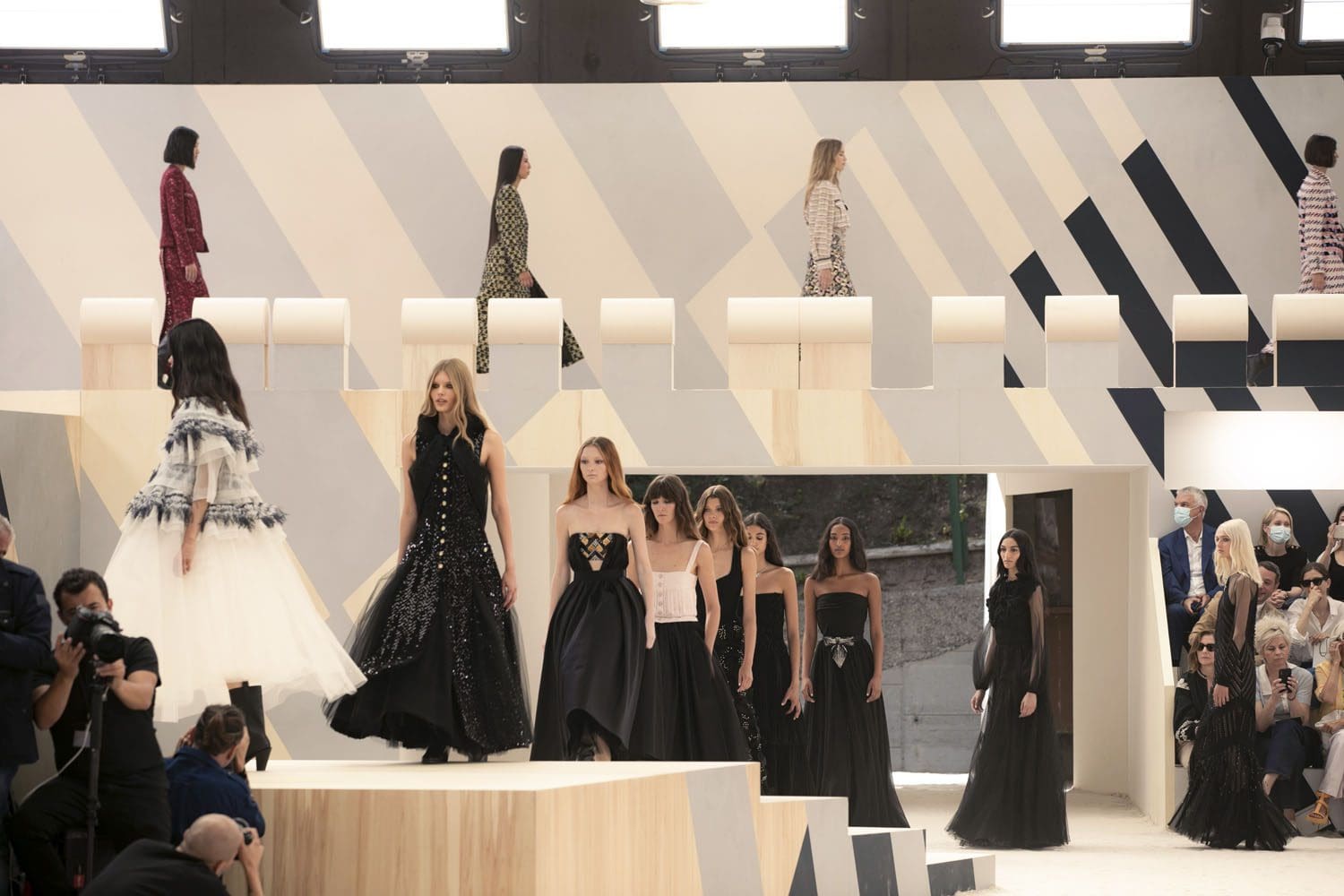 香奈儿 2022 秋冬高级定制系列-2023 Runway 杂志