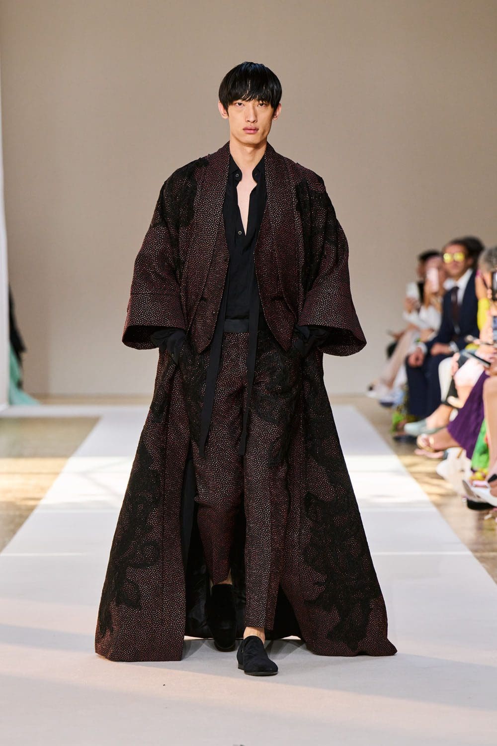Elie Saab Haute Couture осень 2022-2023 Runway Магазины