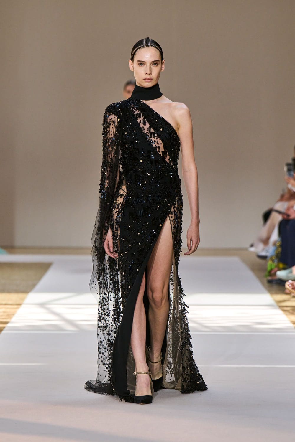 Elie Saab Haute Couture осень 2022-2023 Runway Магазины