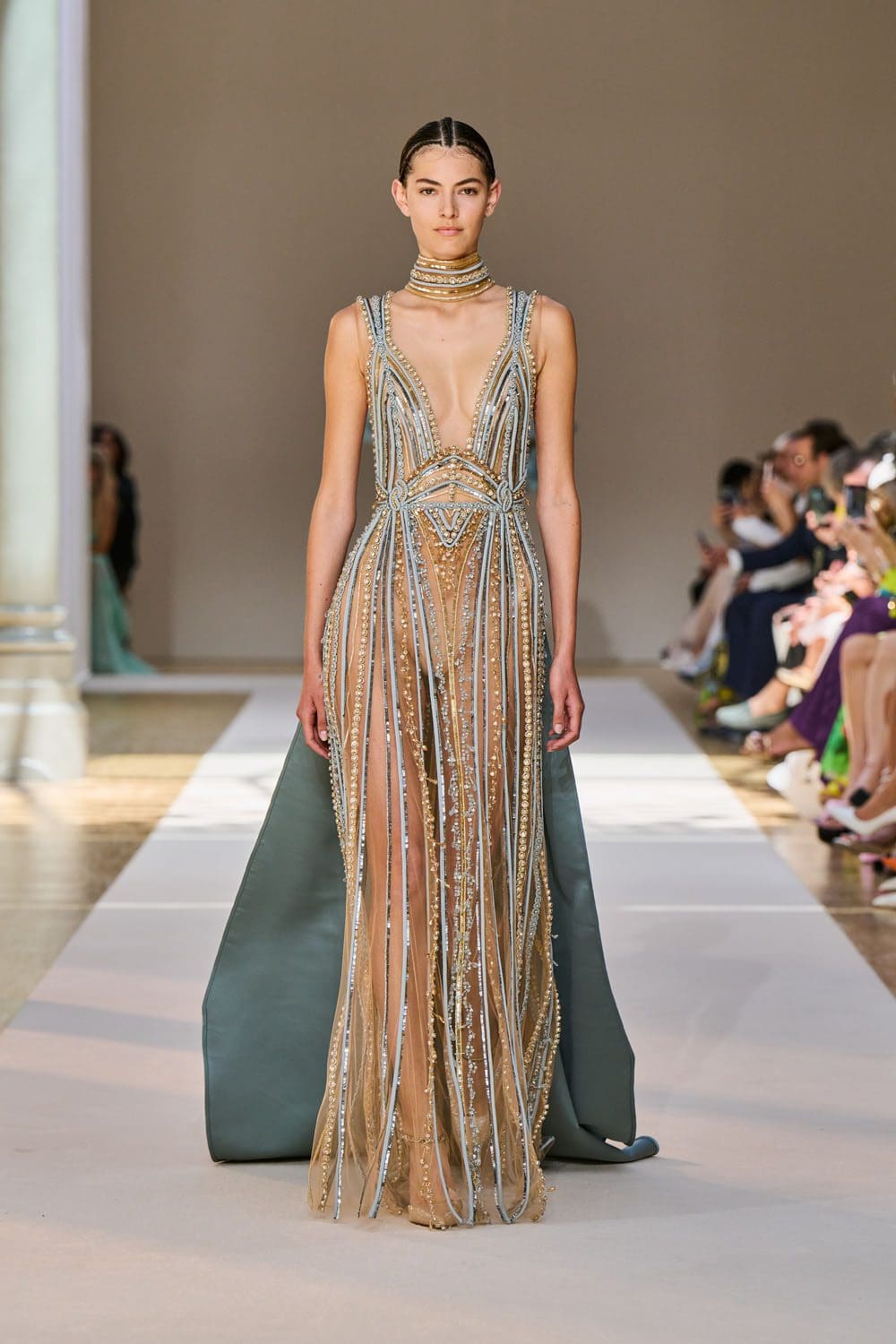 Elie Saab Haute Couture осень 2022-2023 Runway Магазины