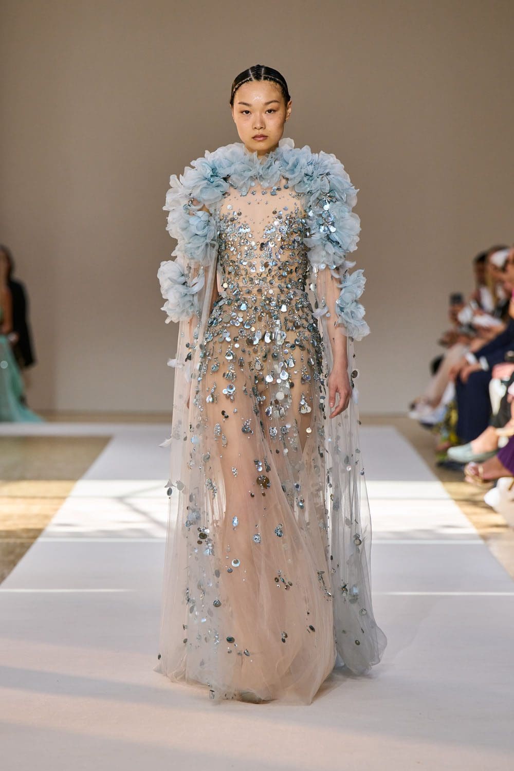 Elie Saab Haute Couture осень 2022-2023 Runway Магазины