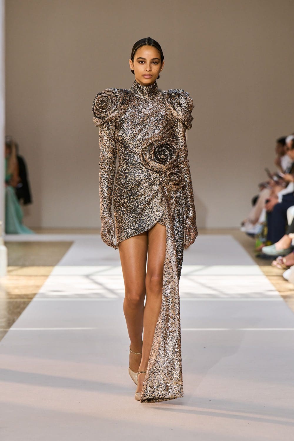 Elie Saab Haute Couture осень 2022-2023 Runway Магазины