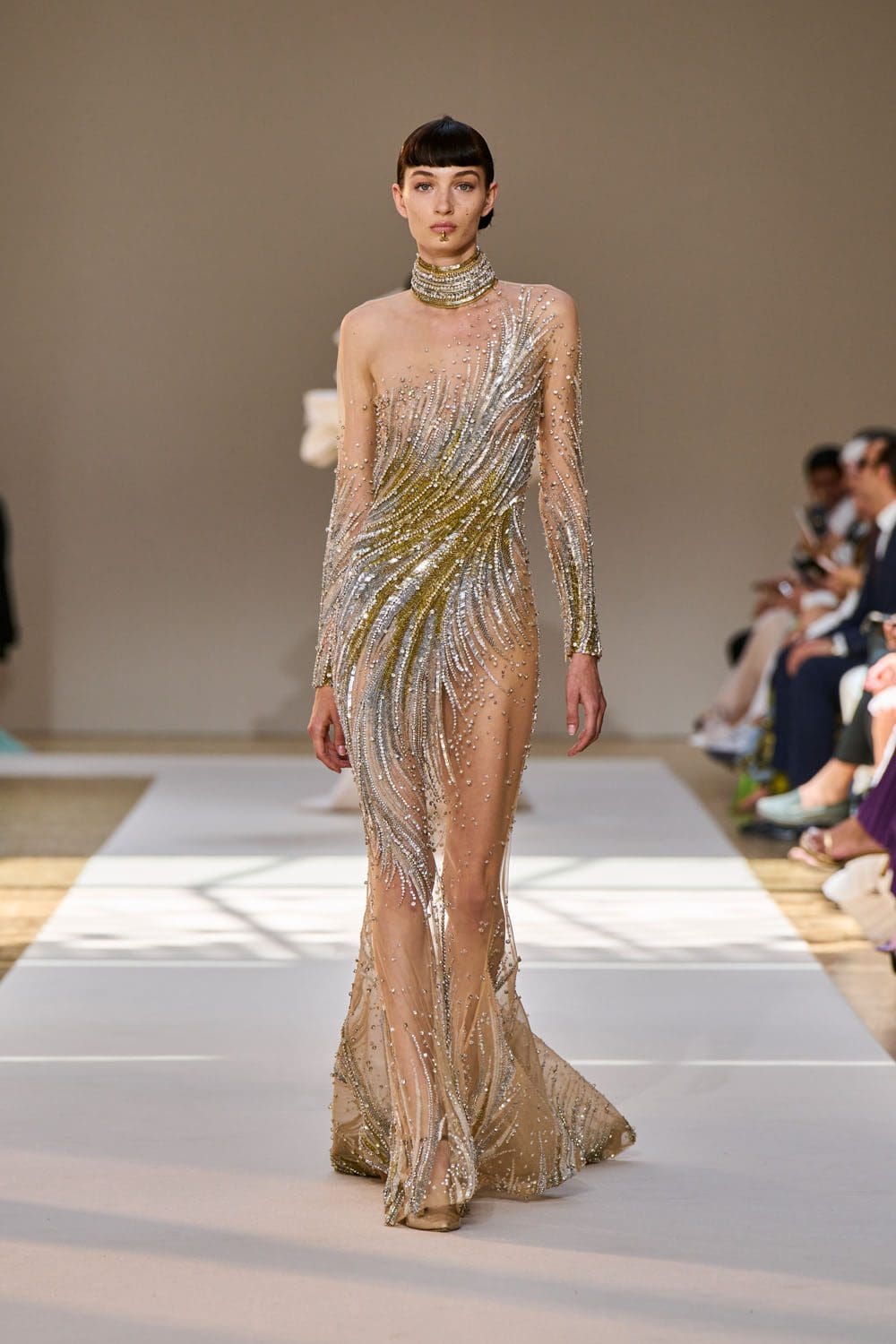 Elie Saab Haute Couture осень 2022-2023 Runway Магазины