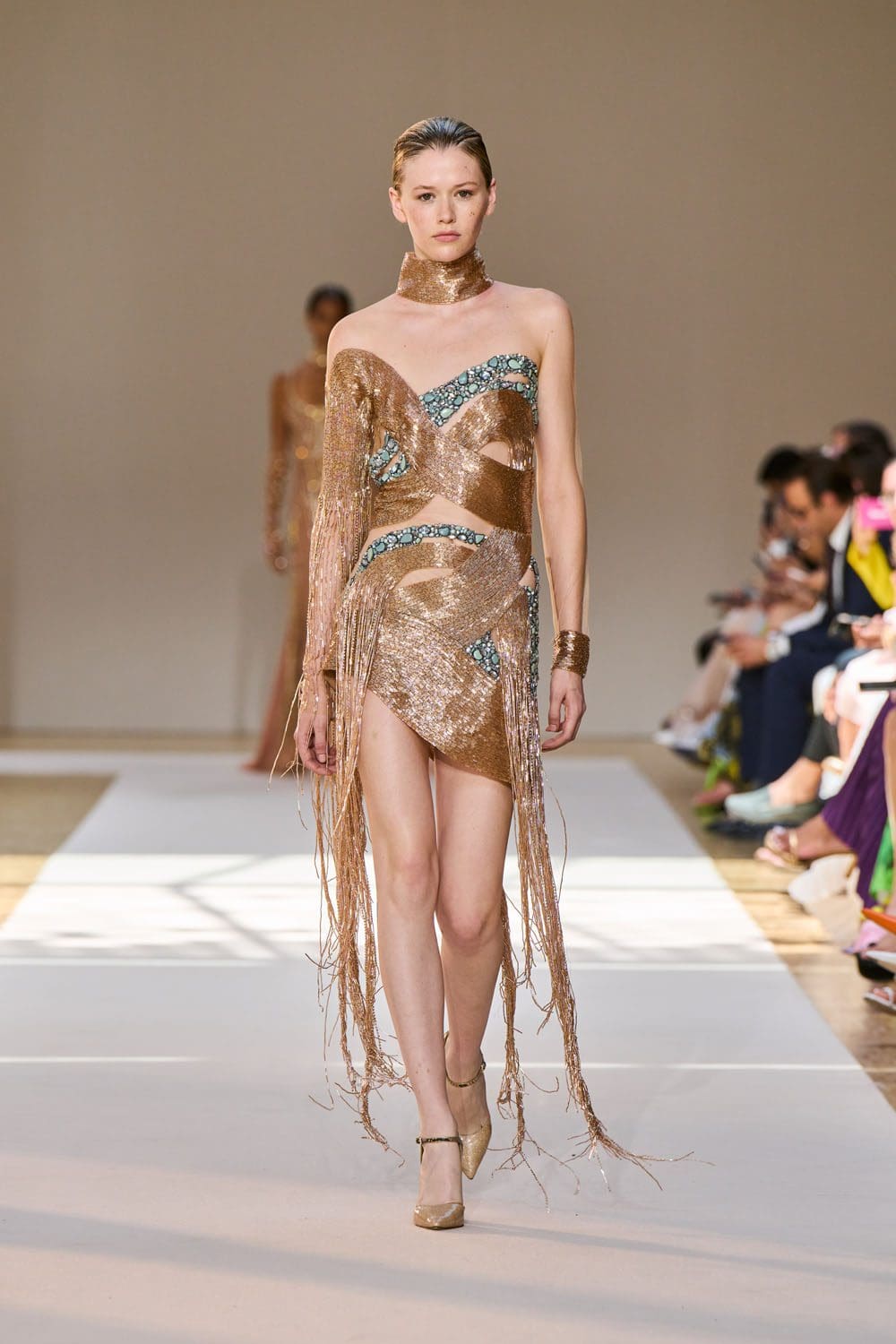 Elie Saab Haute Couture осень 2022-2023 Runway Магазины