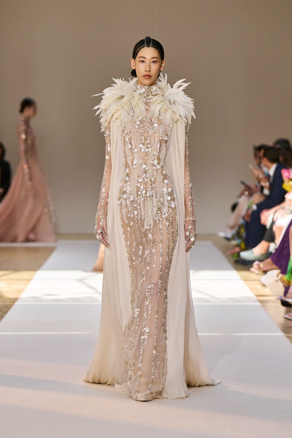 Elie Saab Haute Couture осень 2022-2023 Runway Магазины