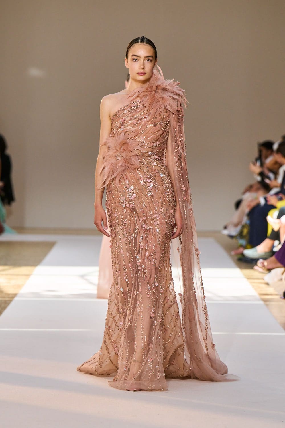 Elie Saab Haute Couture осень 2022-2023 Runway Магазины