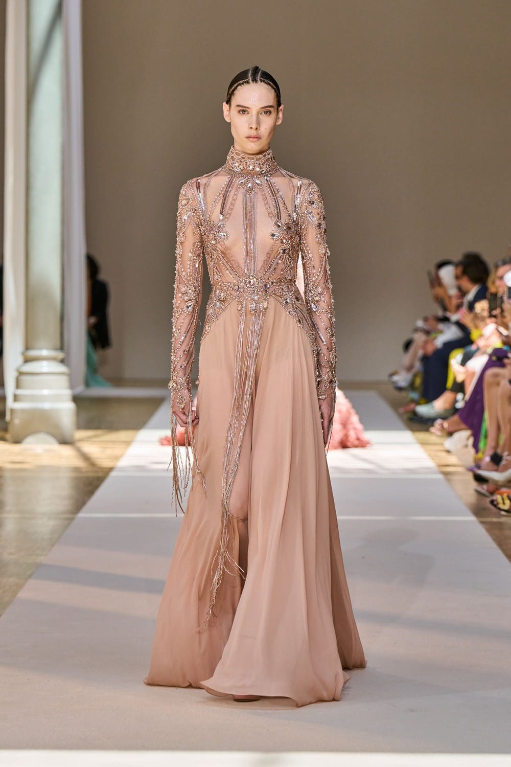 Elie Saab Haute Couture осень 2022-2023 Runway Магазины