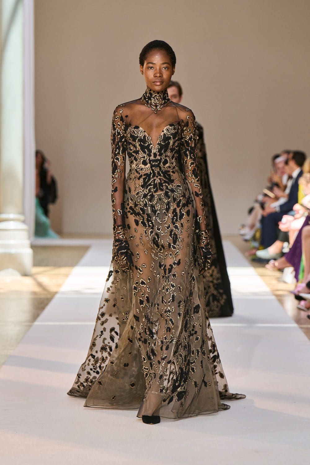 Elie Saab Haute Couture осень 2022-2023 Runway Магазины