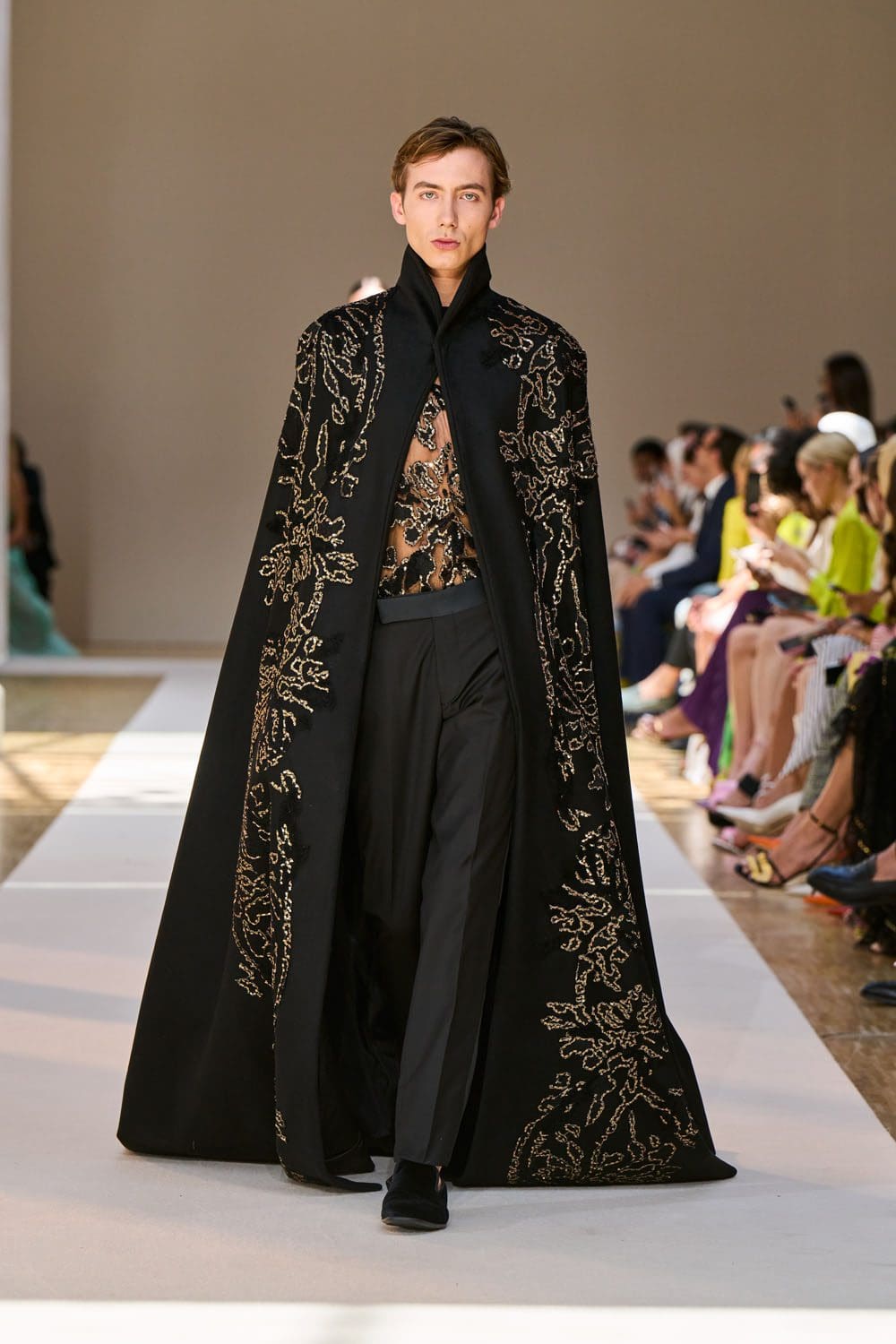 Elie Saab Haute Couture осень 2022-2023 Runway Магазины