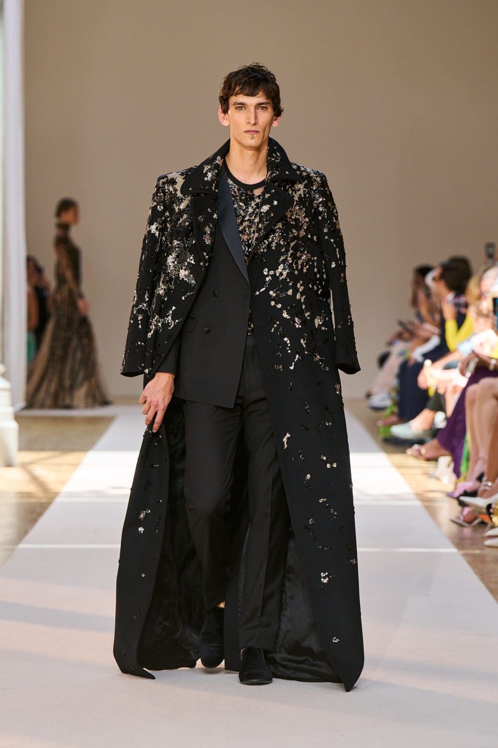 Elie Saab Haute Couture осень 2022-2023 Runway Магазины