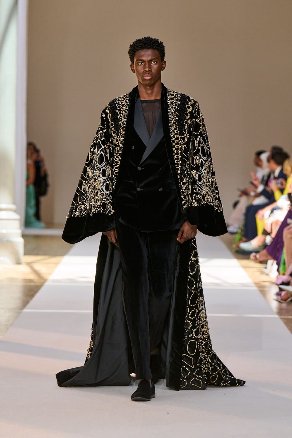 Elie Saab Haute Couture осень 2022-2023 Runway Магазины
