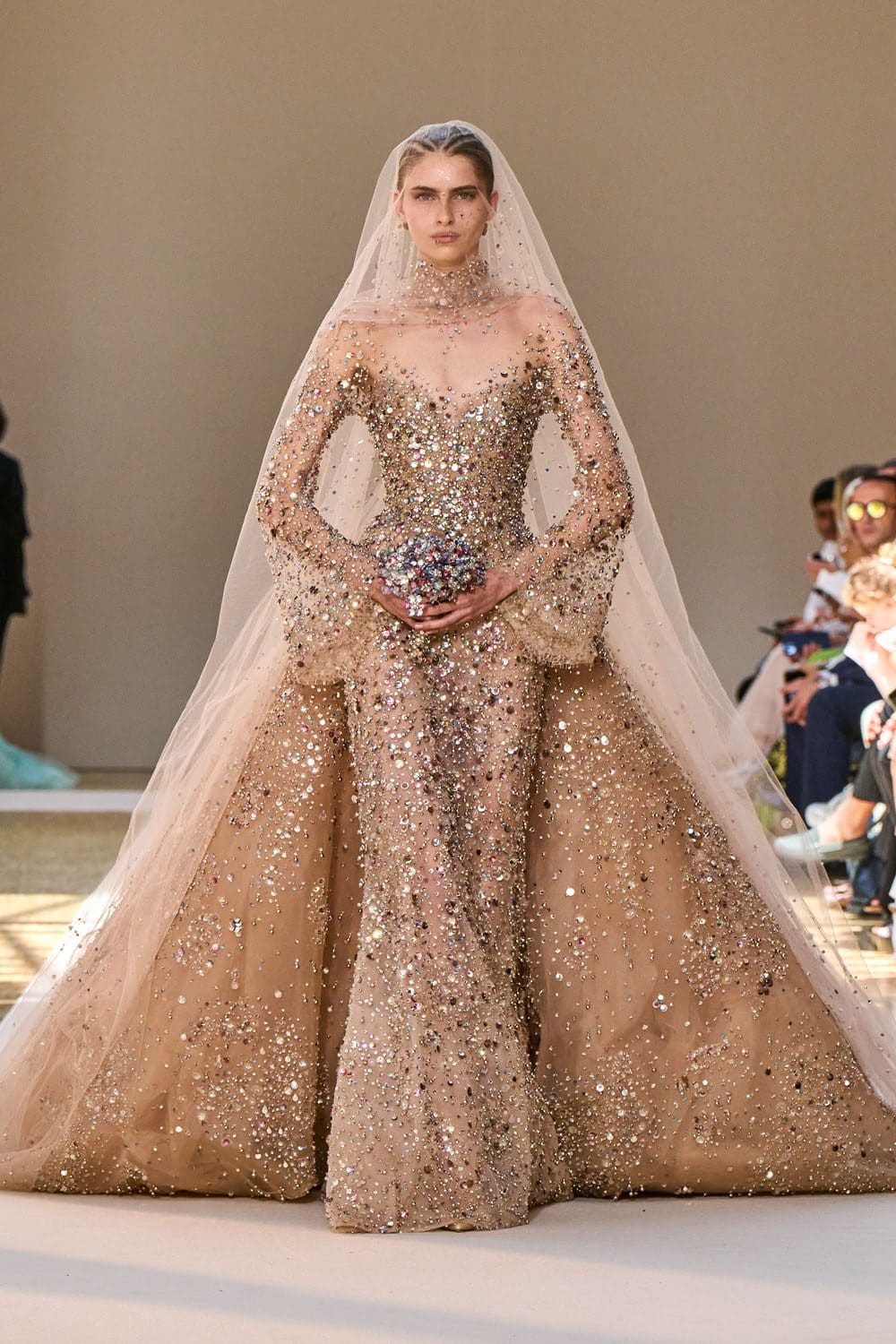 Elie Saab Haute Couture осень 2022-2023 Runway Магазины