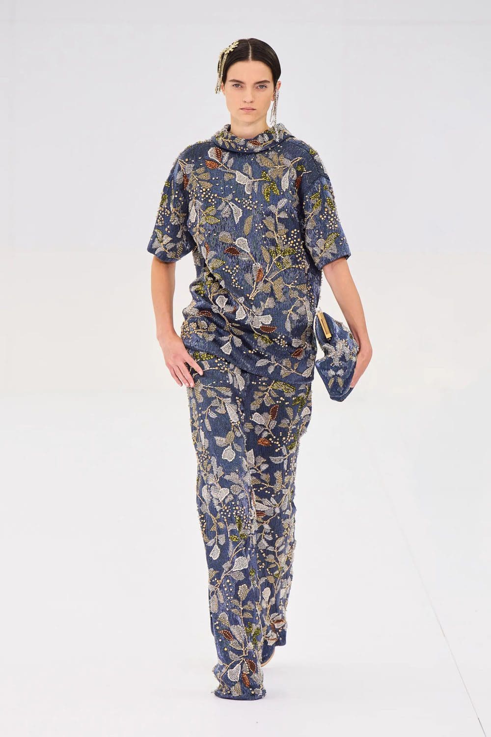 Fendi Alta Costura Outono Inverno 2022-2023 Runway revista
