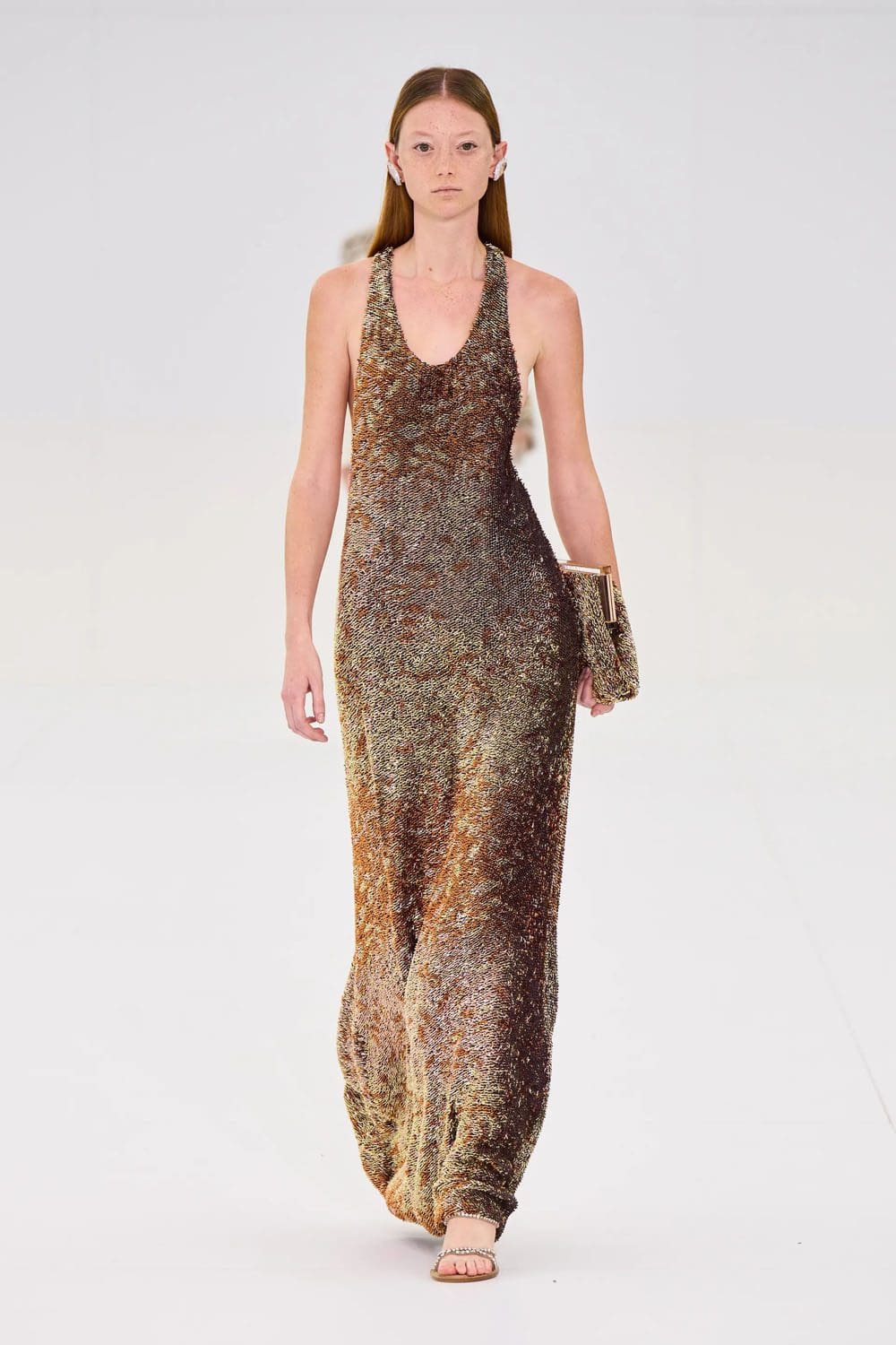 Fendi Alta Costura Outono Inverno 2022-2023 Runway revista