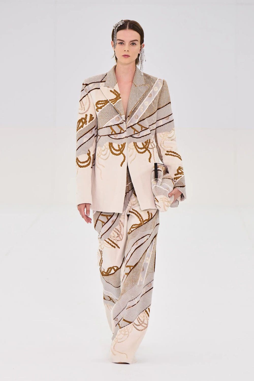 Fendi Alta Costura Outono Inverno 2022-2023 Runway revista