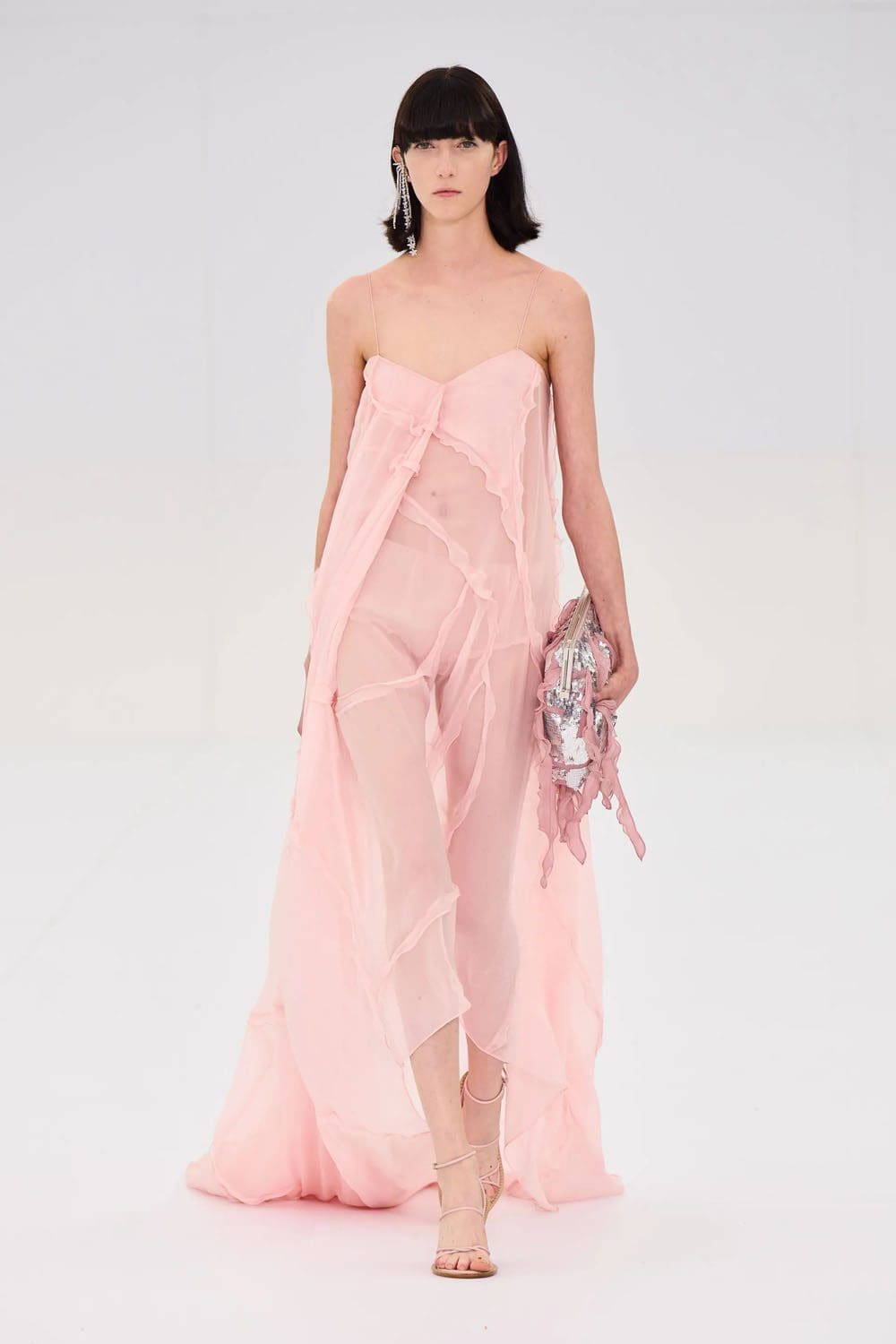 Fendi Alta Costura Outono Inverno 2022-2023 Runway revista
