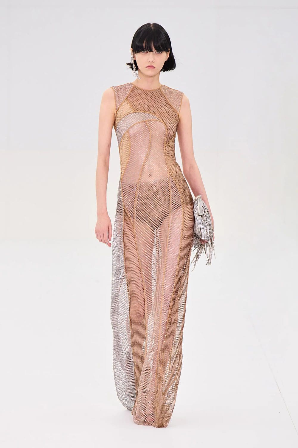 Fendi Alta Costura Outono Inverno 2022-2023 Runway revista
