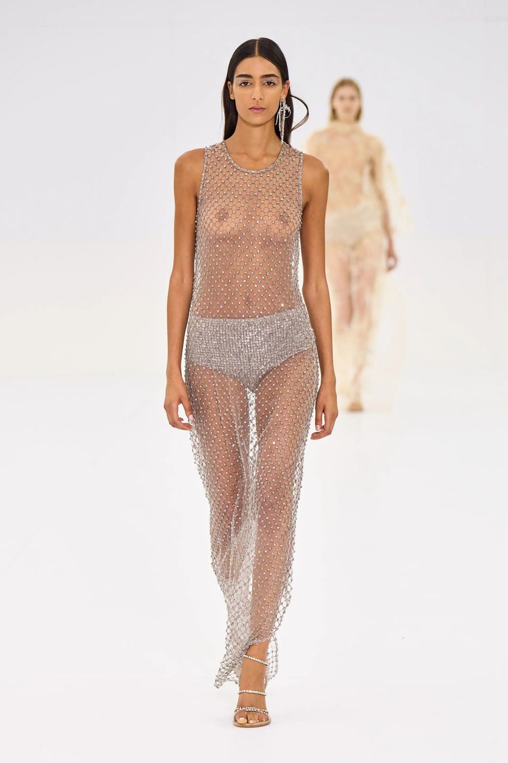 Fendi Alta Costura Outono Inverno 2022-2023 Runway revista