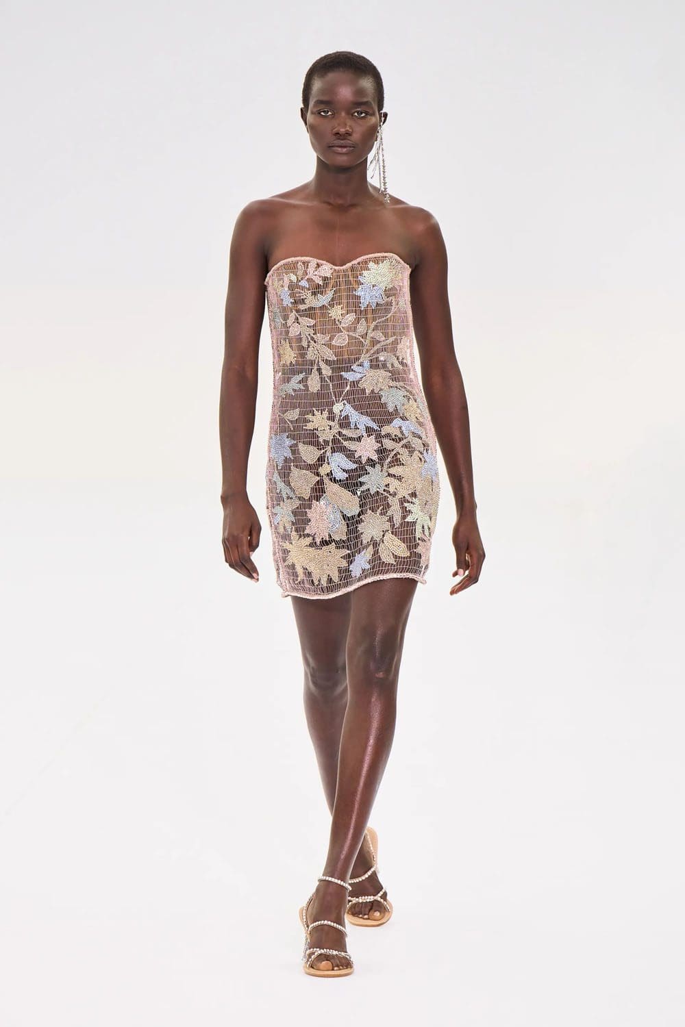 Fendi Alta Costura Outono Inverno 2022-2023 Runway revista