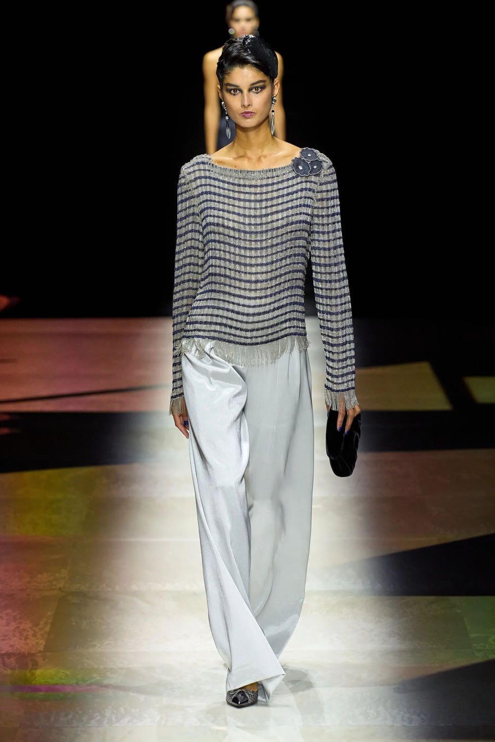Giorgio Armani Privé outono inverno 2022-2023 Runway revista