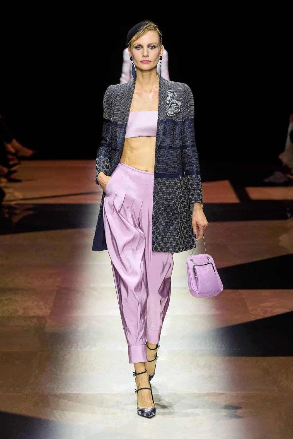 Giorgio Armani Privé outono inverno 2022-2023 Runway revista