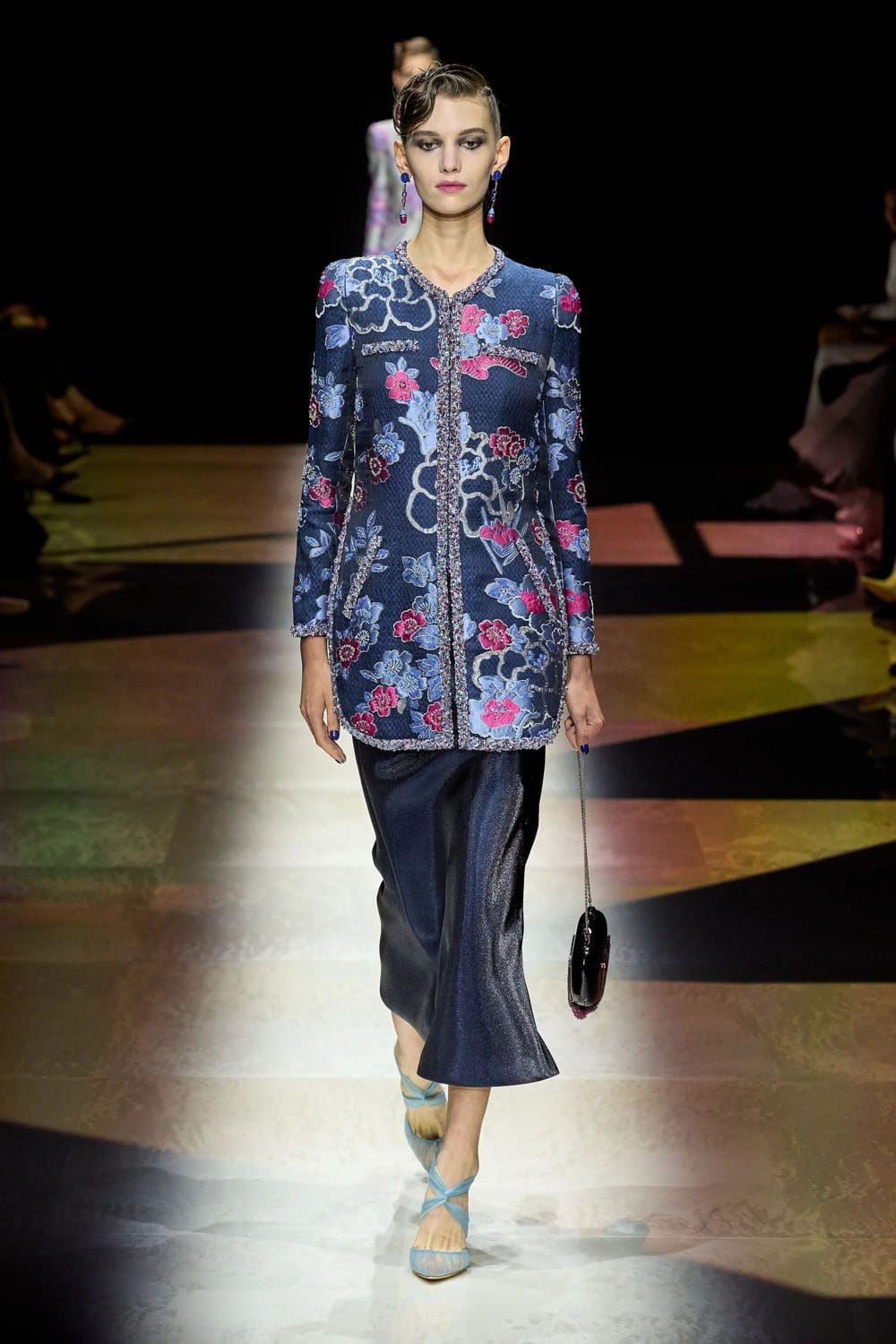 Giorgio Armani Privé outono inverno 2022-2023 Runway revista