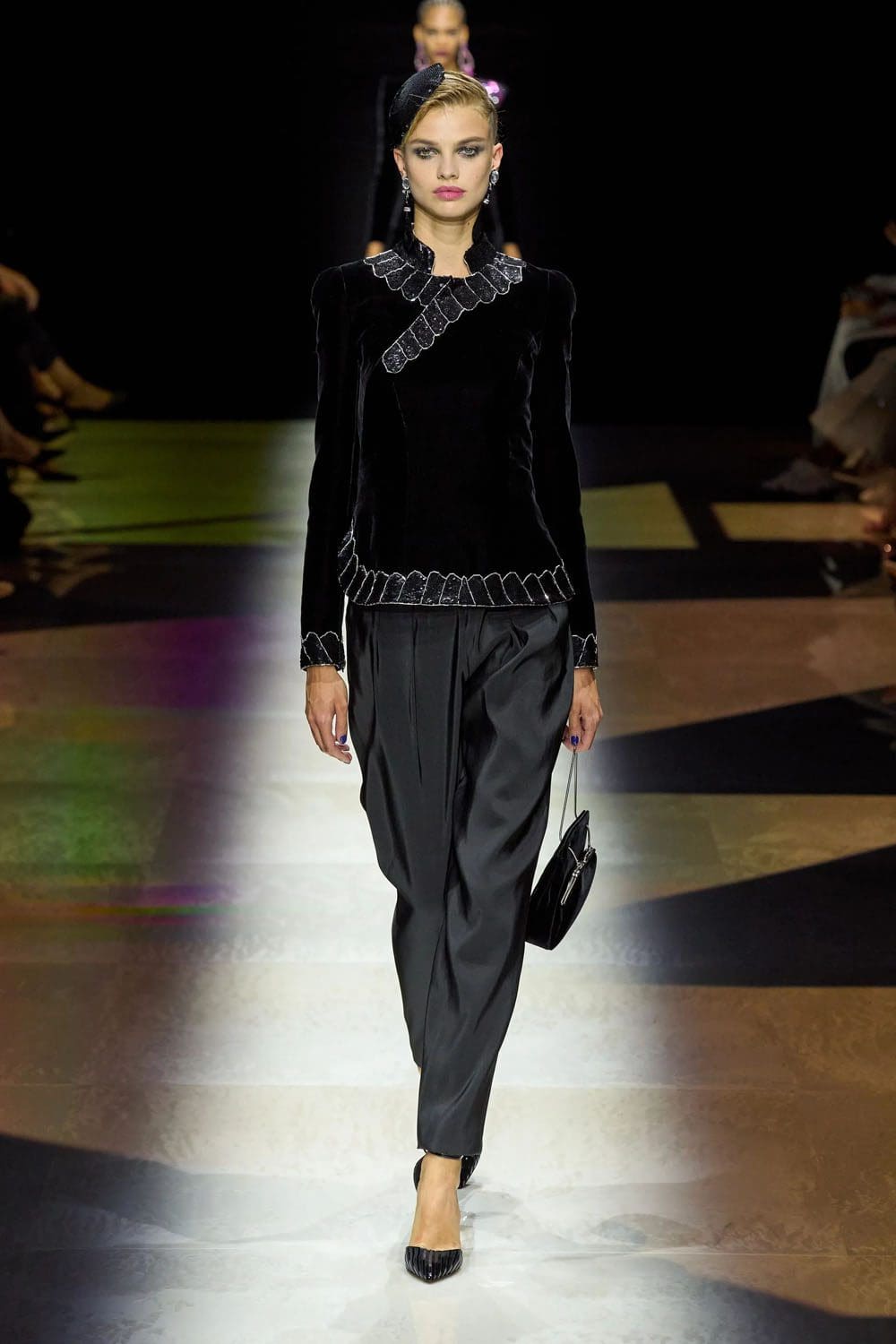 Giorgio Armani Privé outono inverno 2022-2023 Runway revista